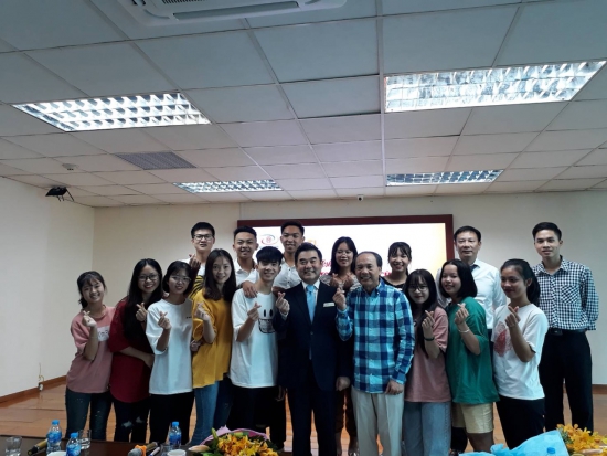Talkshow “Vươn cao hơn cùng ATI – Để thành công không khó” – Đại học Nguyễn Trãi