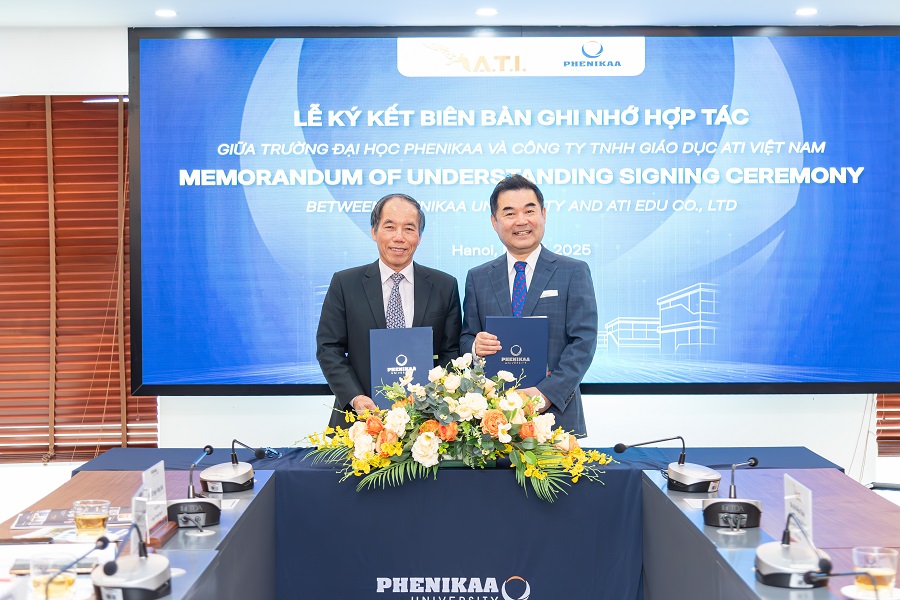 Đại diện 2 bên bắt tay kí kết